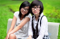 أكثر من 80٪ من طلاب المدارس الثانوية وأكثر من 90٪ من طلاب الجامعات في الصين يعانون من قصر النظر. وزارة التعليم: تقليل العبء الأكاديمي