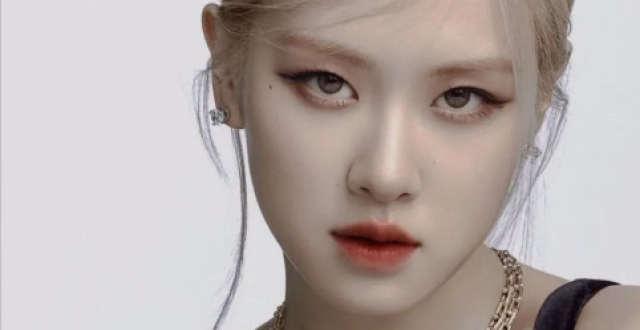 blackpink】人间绝美智秀如何评价blackpink成为油管史上订阅最多团体