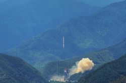 中国成功发射遥感三十号09组卫星