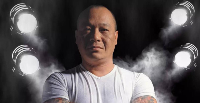 吴志雄:铜锣湾扛把子,投资"古惑仔",请郑伊健演自己