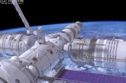 ما مدى روعة الذراع الروبوتية لمحطة الفضاء الصينية؟ يمكن حقًا اصطياد مركبة فضائية ، والذراع البشرية هي التكاثر الأكثر أصالة