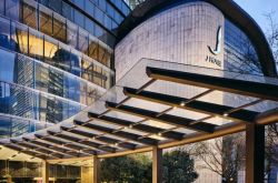 世界で最も高いホテルが上海にオープン：最も高価なスイートの宿泊料金は1泊67,000です
