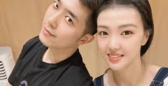 心腹或被淘汰,小将李盈莹或接替队长一职女排"第一美女"官宣婚礼日期