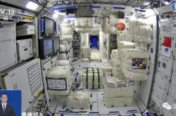 三名航天员进驻空间站，太空生活大揭秘！