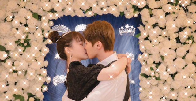华商头条|赵本山女儿被求婚后首次直播秀恩爱 自曝明年结婚