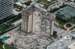 انهارت شقة فلوريدا ، 3 قتلى ، 99 مفقودة
