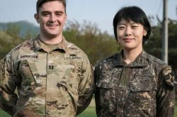 両国の軍服の違いは何ですか？韓国は完全に家臣ではありません
