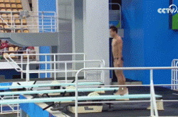 He Chao broke out with 6 jumps, 4 turnovers and set the worst record in China's diving Olympics