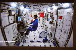 クラスの先生が宮殿に戻ります！今回、中国の宇宙飛行士は3つのことをしました。それは7時間続きました。