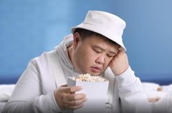 DeyunSocietyのSunYueは偽物を実現し、象のグループが北に向かっている場所を解釈するための専門的なプログラムに参加するように本当に招待されました