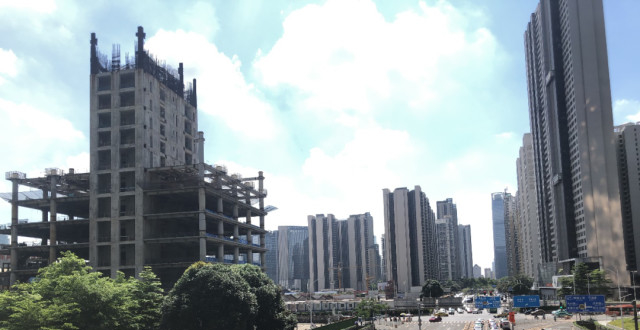 广州天河CBD烂尾大楼停工6年 开发商称“修复不了就炸掉”