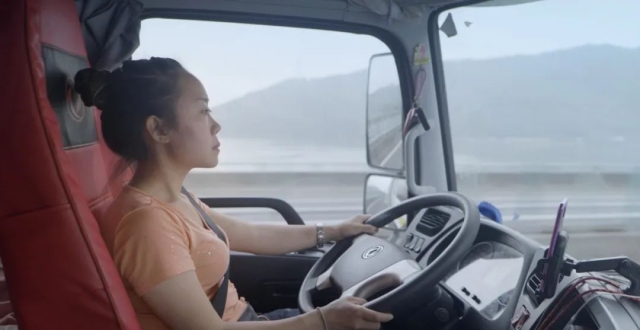 因拍摄中国题材被批？奥斯卡获奖导演：我只是说出了真相