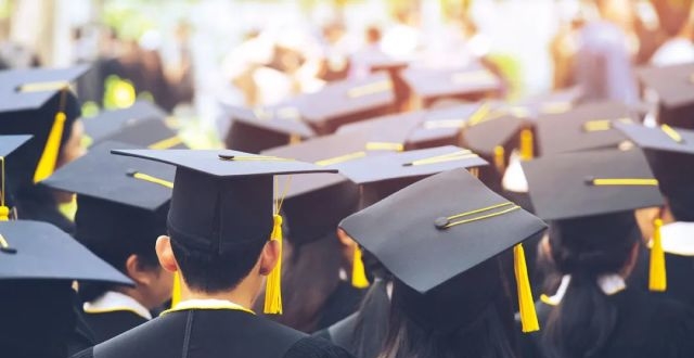 疫情后第一批毕业生经历了什么？