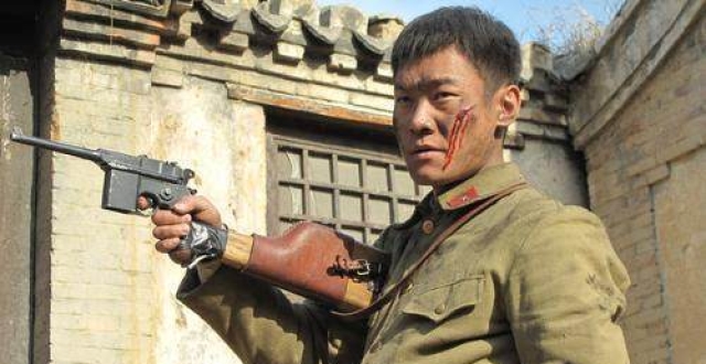 周卫国张口就让徐虎做一千个俯卧撑,这可能做到吗,老兵来告诉你