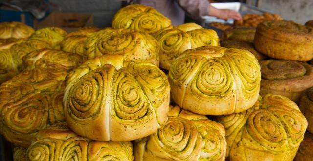 青海旅游特色美食推荐—焜锅馍馍#低音号导游