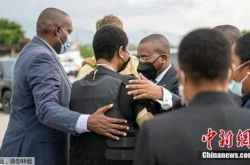 ハイチ大統領の葬式が行われようとしています、彼の出身地での暴力
