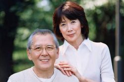 なぜ両親は年をとるとより「精通」するのですか、それはしばしば彼らが無力であるということです