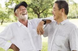 65歳の男性が叫びました。社交ダンスを踊る女性は心が悪く、たった1か月で7万人に騙されました。