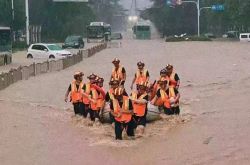河南省の大雨は災害を引き起こし、多くの観光会社はホテル、景勝地、交通機関に関連する無料の払い戻しと改革のための緊急メカニズムを開始しました