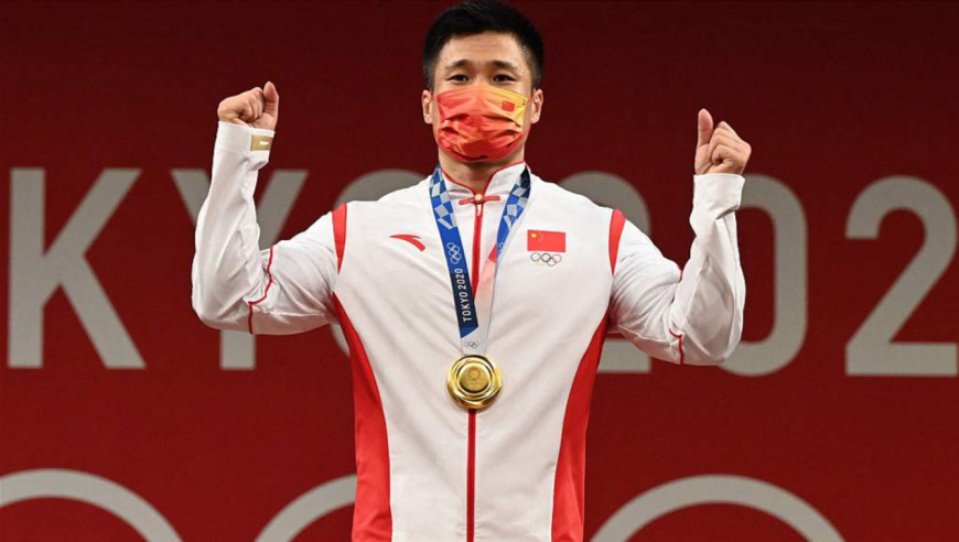 吕小军81公斤级夺冠 中国男子举重4金完美收官 主教练:打99分!