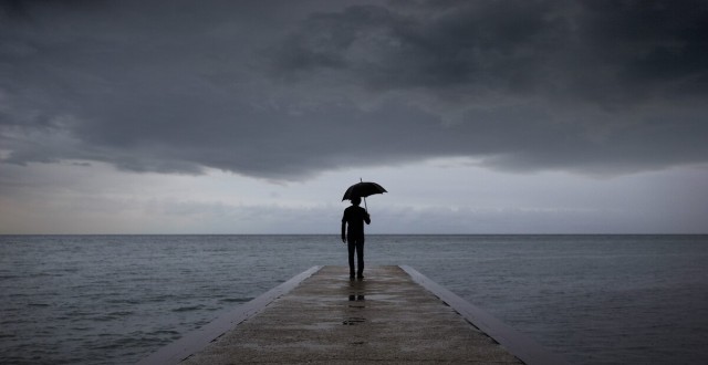 看不见希望,所以选择躺平