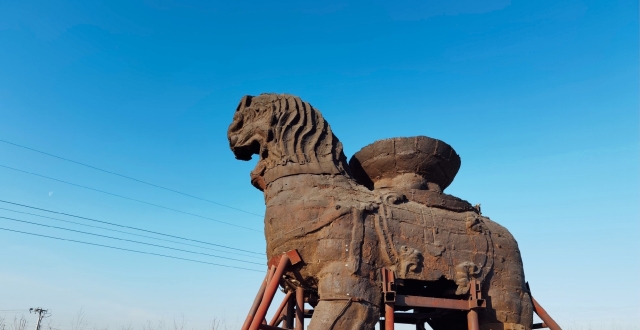 沧州铁狮子,守护千年的地标性建筑,历经风雨而不倒.