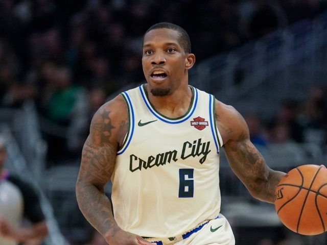 快船15 1名单出炉!美记建议签回考辛斯 两年前阵容仅剩一人