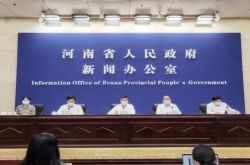 河南省農村活性化局副局長のFangGuogen氏は、「河南省が災害後の復興を加速する」の第5回記者会見に出席した。