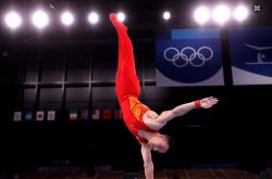 يا للأسف! غاب الرياضيون الصينيون عن الميدالية الذهبية في الجمباز الشامل