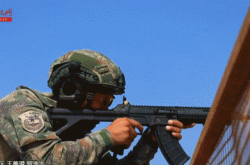 中国のQBZ191ライフルは、ロシアのAK12 ++ Qingwuコラムと競争するためにロシアに行こうとしています。