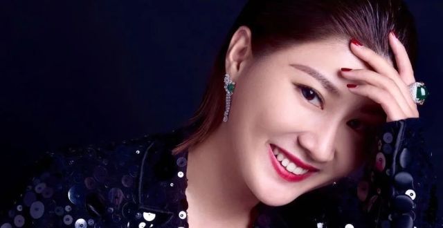 对话精英|珠宝女王朱娜莎:优雅且独立着