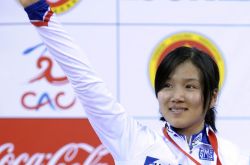 徐莉佳メディアの声丨35歳のエルバオの母の黄金のスラムの夢
