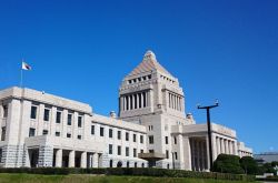 日本迈出危险一步，大批议员要“视察”钓鱼岛，中方早已有言在先