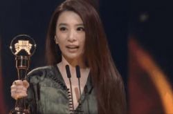 第32回金曲奨が終了し、田馥煥が最優秀女性歌手を受賞