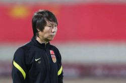 أكد الاتحاد الصيني لكرة القدم أن لي تاي ، مدرب كرة القدم الوطني ، جدد عقده حتى عام 2026. ما هي احتمالات استمراره في التدريب في كرة القدم الوطنية؟