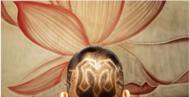 赵文卓晒儿子开学新发型，后脑勺剃“哥哥”字样和logo，堪称最强应援