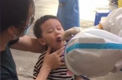 孟の赤ちゃんは1年半で生まれ、街を4回閉鎖し、59個の核酸を処理しました。ネチズンは苦痛を感じています。