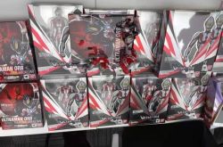 上海警察は偽のウルトラマンで400万元を押収した