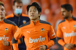Valencia's striker changed blood! Sell ​​South Korean talent and rent Kosovo international _ players