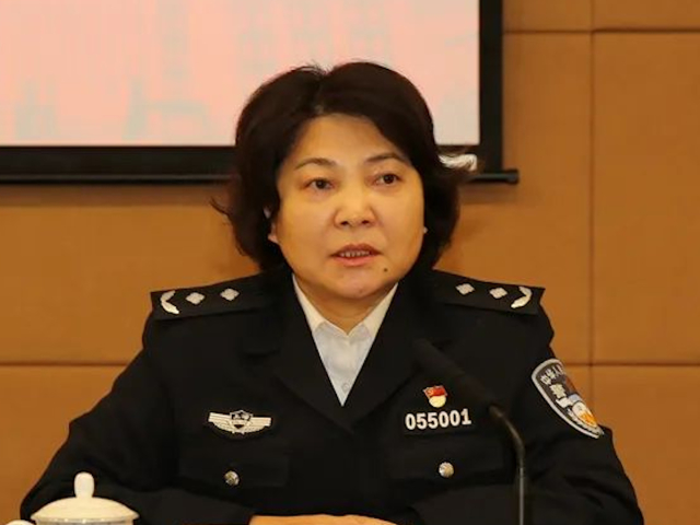 频繁出入私人会所!女公安局长唐丽娜,被逮捕!