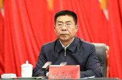 呂梁市党委員会の書記であるSunDajunは、柳林県環境保護局長の王維を厳密に調査する必要があります。