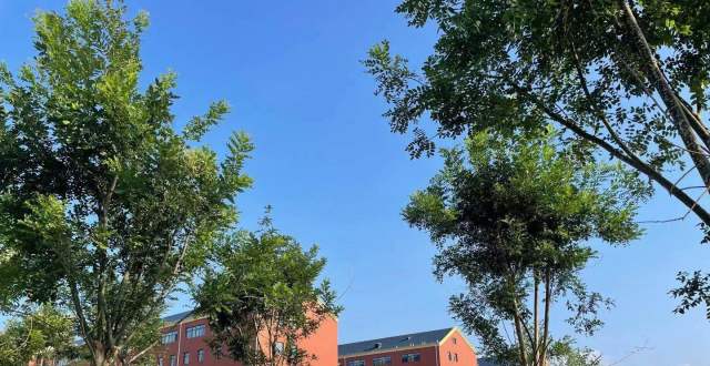 天津宝坻京津新城一中