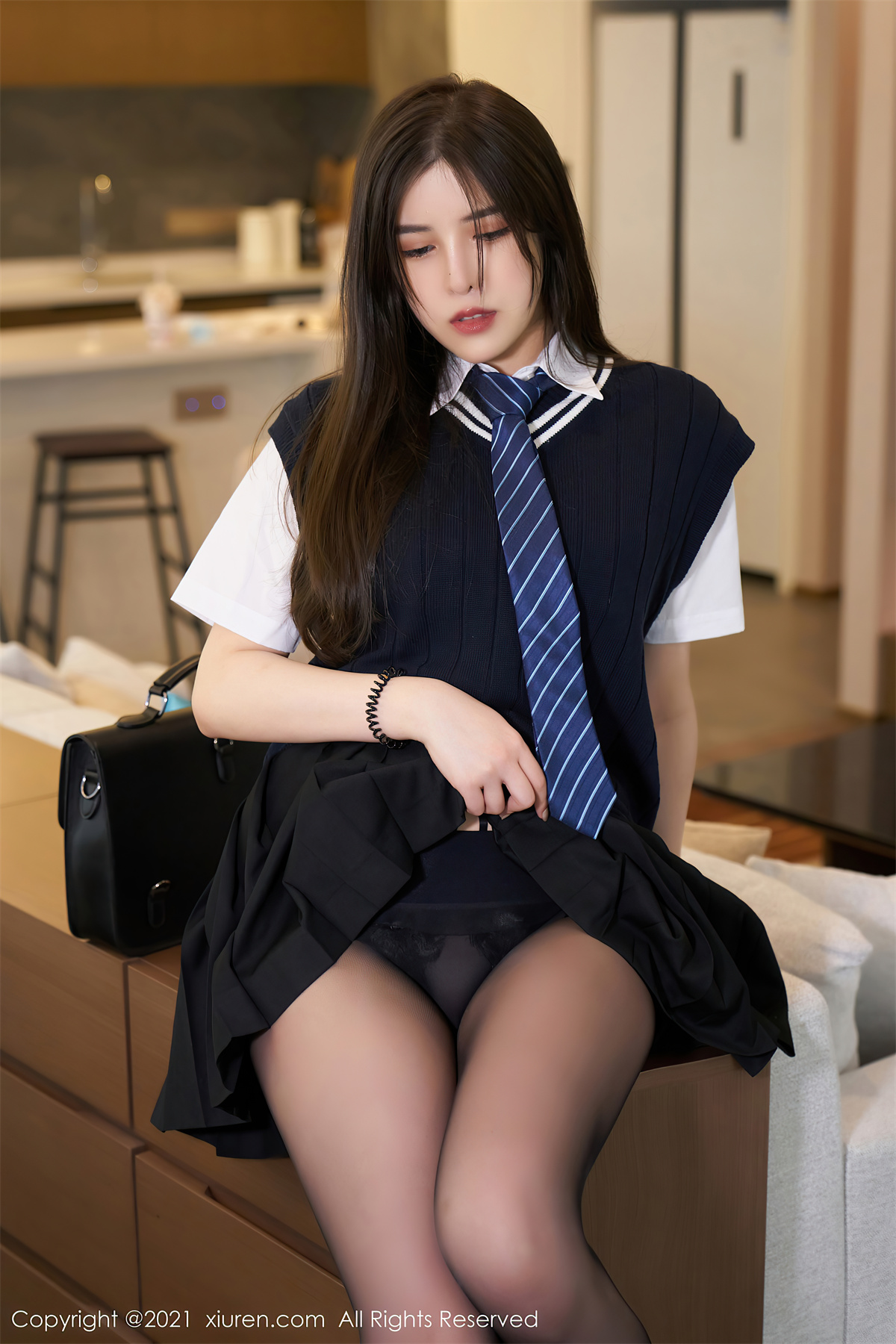 [XIUREN秀人网] 2021.08.12 No.3791 韩静安 清纯风格的学苑制服[67P/603MB]-觅爱图