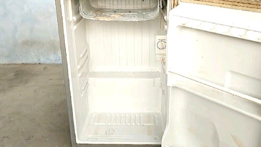 家里的破冰箱别扔,这样改造一下后真好用.