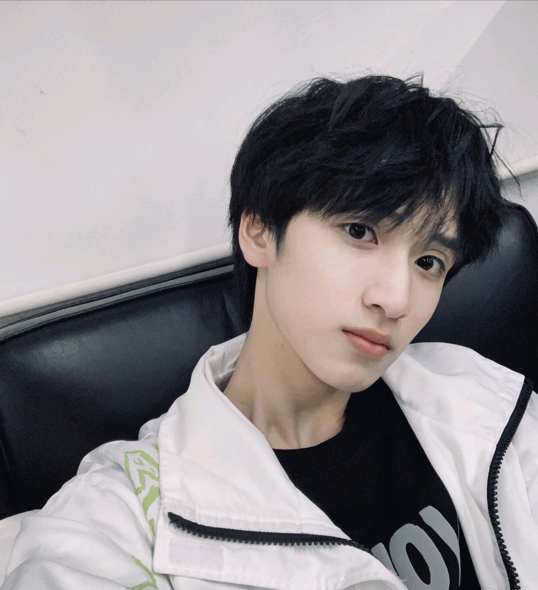 tnt时代少年团-严浩翔|希望天南海北的我们,都万事顺意_腾讯新闻