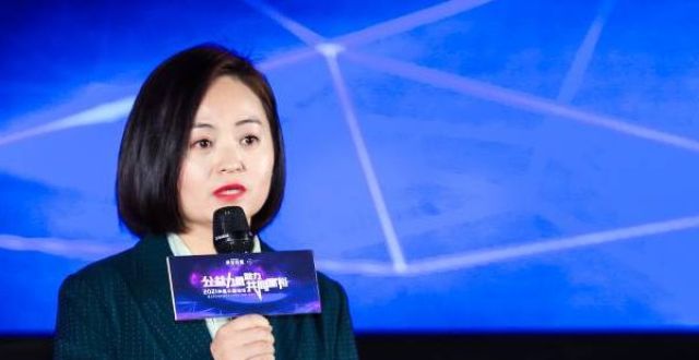 希望工程受助者刘静：爱是公益慈善的本质“2021华夏公益论坛”_腾讯新闻