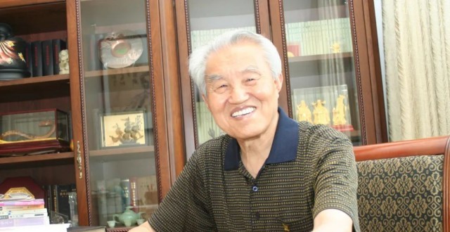著名经济学家、原中央党校特级教授王珏逝世_腾讯新闻