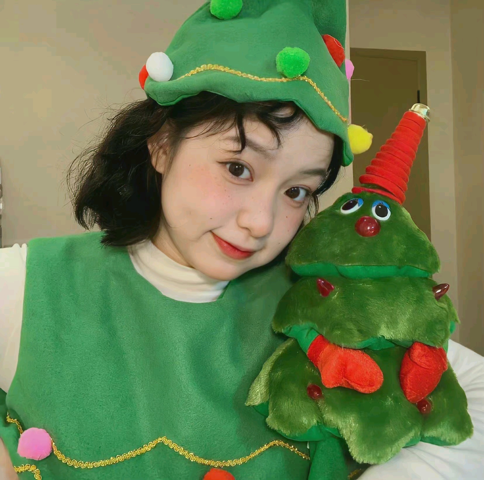 一组圣诞系列女生头像