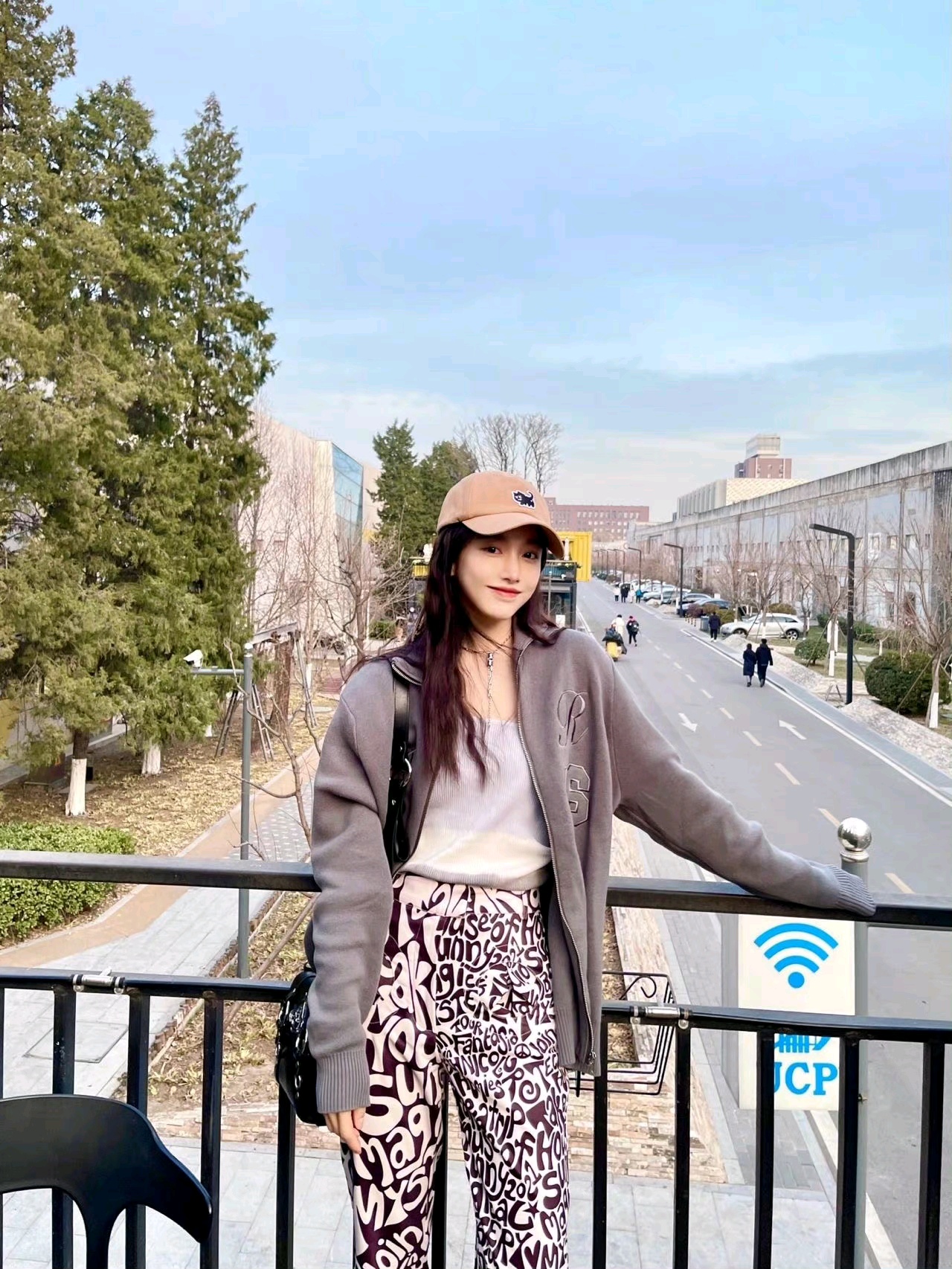 姜贞羽‖设计感十足穿搭