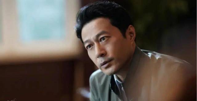 演员谭凯：在青岛靠海的地方住下，是我后半生的梦想_腾讯新闻